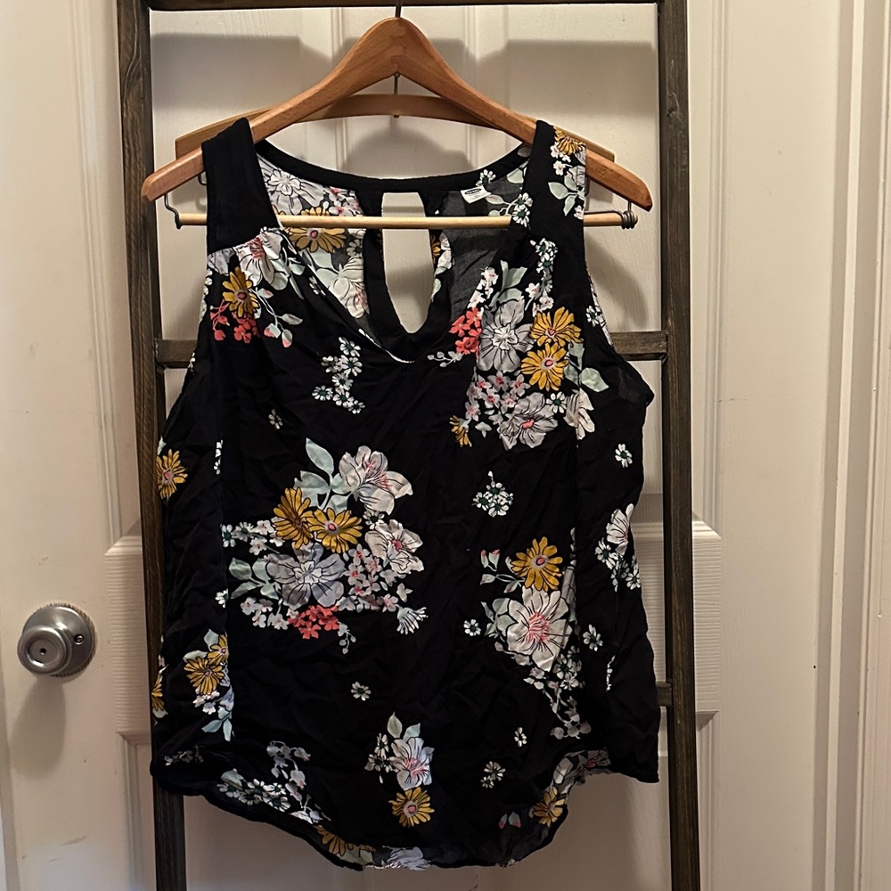 Old Navy Black Floral Sleeveless Blouse